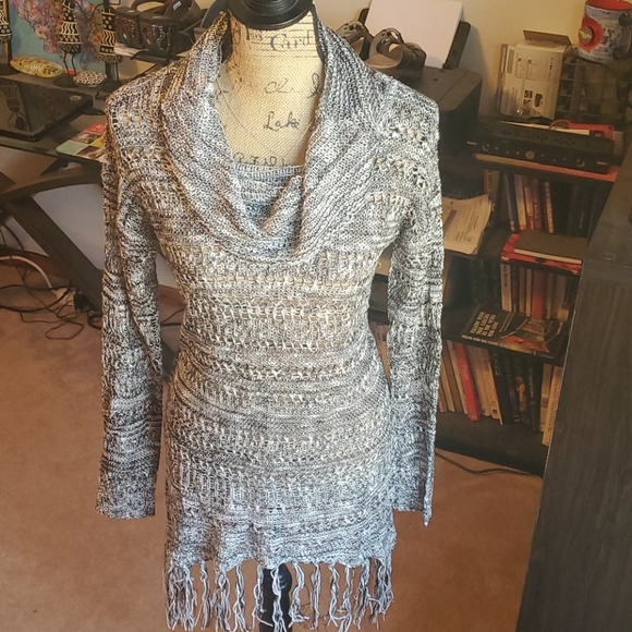 Vanity cowl neck sweater with fringe size Large - Picture 2 of 12